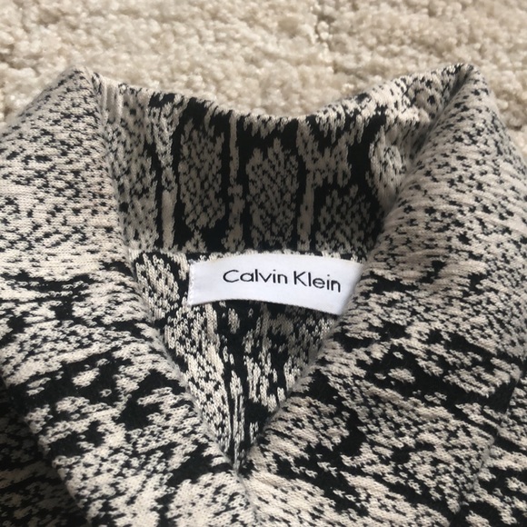 Snakeskin colored dress - Picture 7 of 8